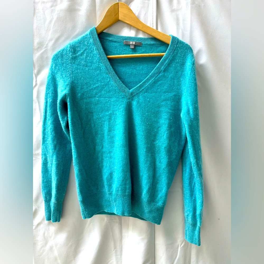S Cashmere Uniqlo Sweater